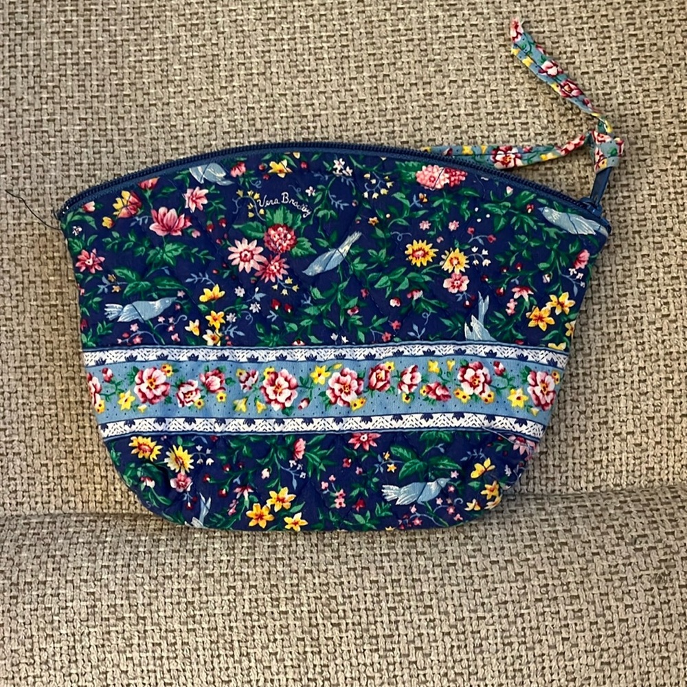 Vera Bradley medium size pouch